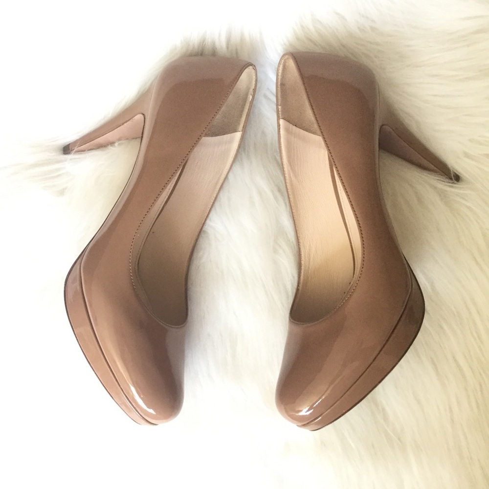 PRADA Vernice Chic Platform Pumps - Picture 6 of 10